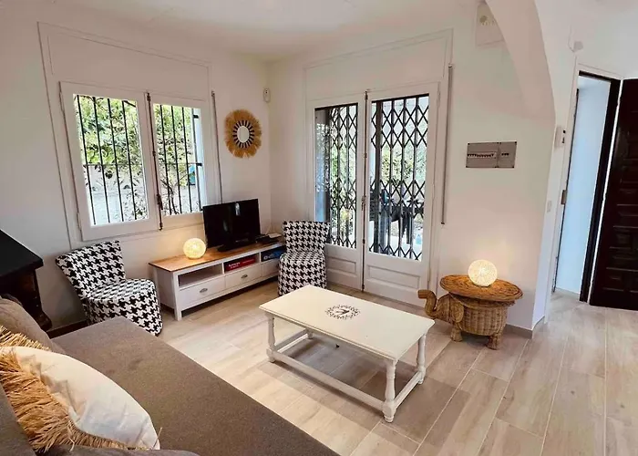 Catalane, Proche De La Mer, Jardin Et Piscine Βίλα Empuriabrava
